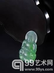 天然翡翠 观音 挂件 67×39×11mm  