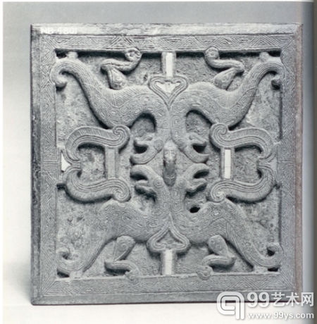透雕凤纹方镜 战国 边长9.2厘米 传洛阳金村出土 加拿大皇家安大略博物馆藏
