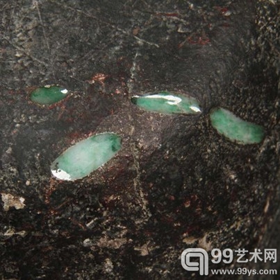 上海君道艺术：细乌砂皮翡翠籽料原石