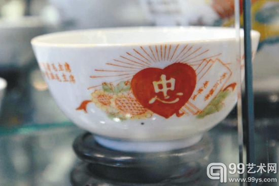 红色收藏市场一片红火 刮起“红色旋风”