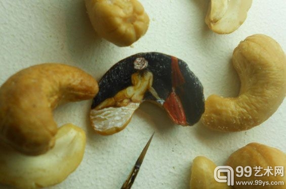 画家咖啡豆上作画