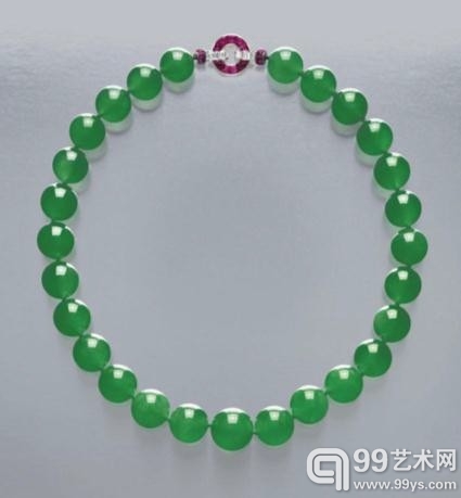 香港苏富比：芭芭拉·赫顿旧藏天然翡翠珠项链亮相拍场