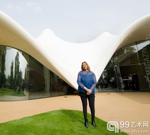 Zaha Hadid 与萨克勒新分馆开幕合影