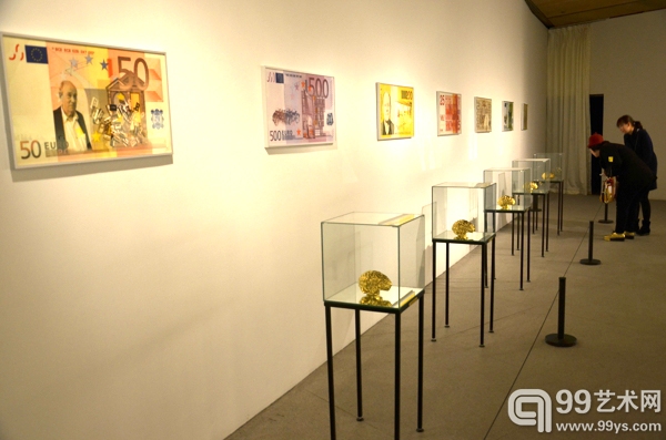 策展人胡丹洁展览现场