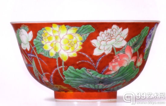 清康熙 御制胭脂红地珐琅彩莲花图碗 7404万港币 香港苏富比