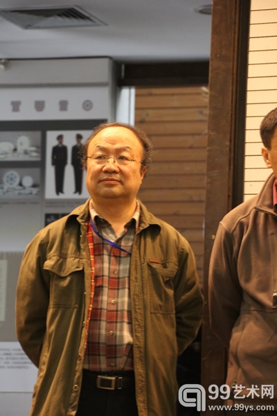 绘画系教授王宏剑