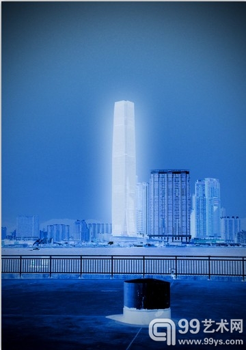 Carsten Nicolai 在香江上空隆重呈献视听装置艺术作品