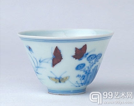 北京故宫博物院藏成化斗彩三秋杯