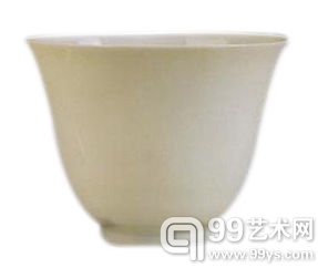 明成化暗龙戏珠白瓷杯 高4.7厘米 口径6厘米 足径2.5厘米