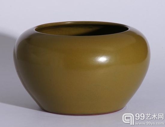 清雍正茶叶末釉案缸款识：“大清雍正年制”六字三行篆书款高19.5cm