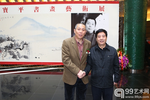 中国书法家协会副主席聂成文观展