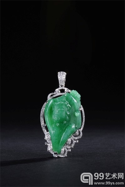 《翡翠吊坠》尺寸：长4.5cm