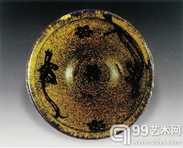 南宋吉州窑剪纸贴花碗（上为俯视态）