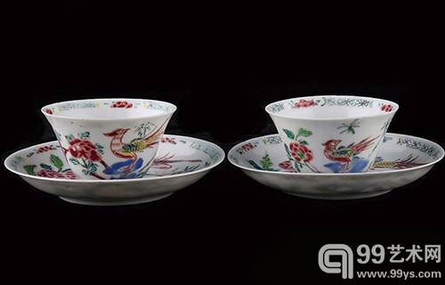 清乾隆粉彩洞石锦鸡图杯碟一对