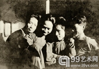 图为四人合影。右起吴作人、王临乙、刘艺斯、吕斯百。