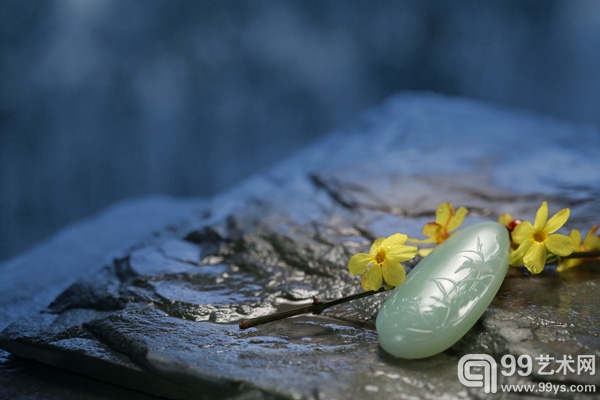 庞然白玉荷塘清趣牌7.3×3.2×1.3cm58g