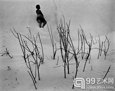 沙丘上的裸体（1939）