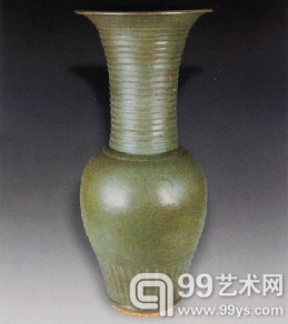 元代龙泉窑青瓷缠枝牡丹纹大瓶 杭州历史博物馆藏