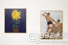 刘鼎，左：《一个信号：花》，2013，布面油画，160×180cm；右：《一个信号：人物》，2013，布面油画，160×210cm.