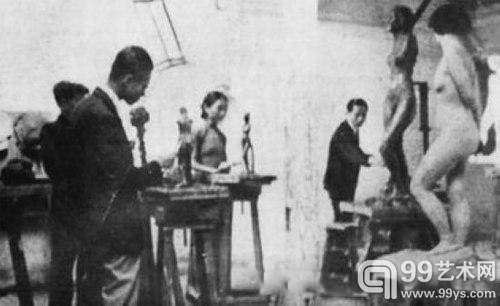 刘海粟1923年开设人体模特写生课于上海图画美术院西洋画系