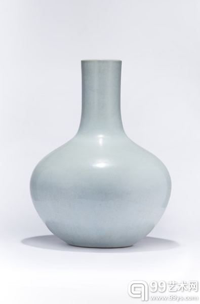 清雍正/乾隆 仿汝釉天球瓶 H：73cm