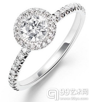 Piaget Passion 单钻订婚戒环，由铂金材质精制