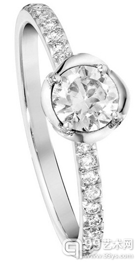 Piaget Rose 单钻订婚戒环，由铂金材质精制