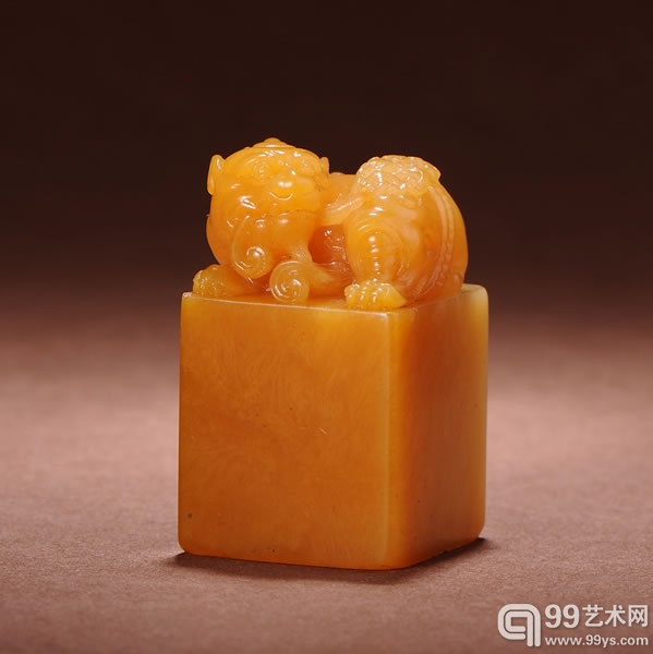 寿山田黄石兽钮方章