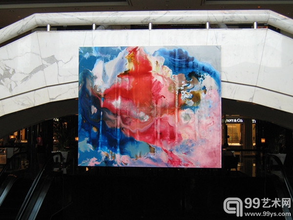 “花非花”陈鱼个展作品在酒店大厅展示