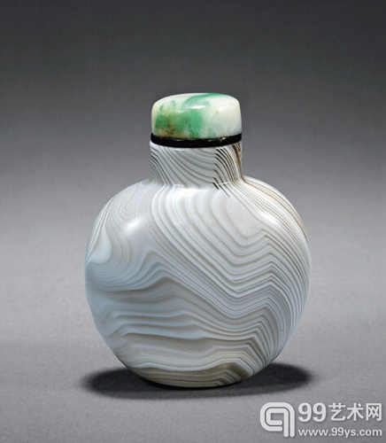 缠丝玛瑙鼻烟壶