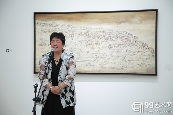 中国美术馆副馆长安远远女士致辞