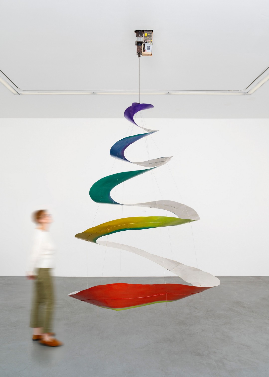 陈可 眩晕,2023 油画颜料,铝板 270 x 200 x 200 厘米装裱:86×122 cm 图片由艺术家和空白空间提供