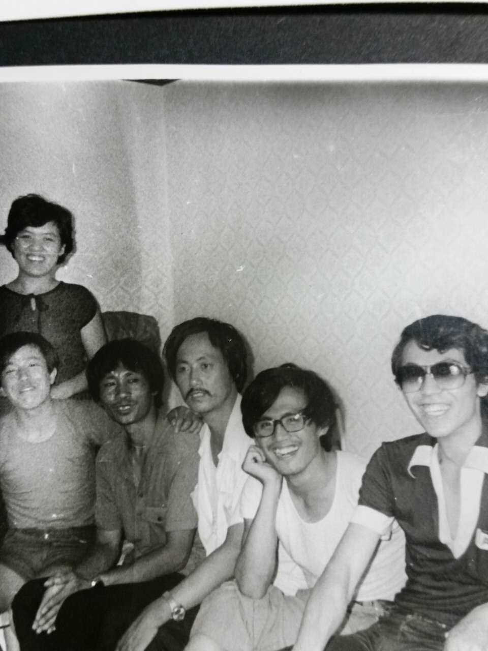 （左一）孟凡果、(左三）任戬、(左四）舒群