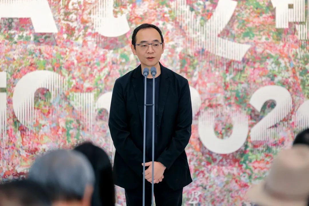馆长颜为昕致辞