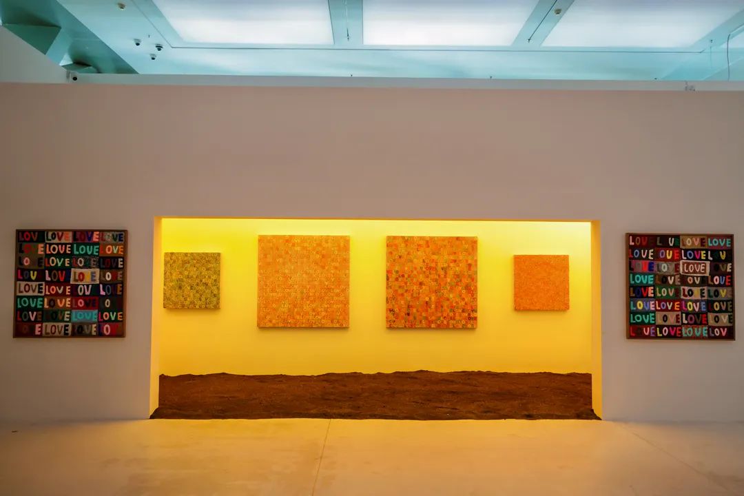 &ldquo;烈日下的行走&mdash;&mdash;艾敬艺术展2026&rdquo;展览现场
