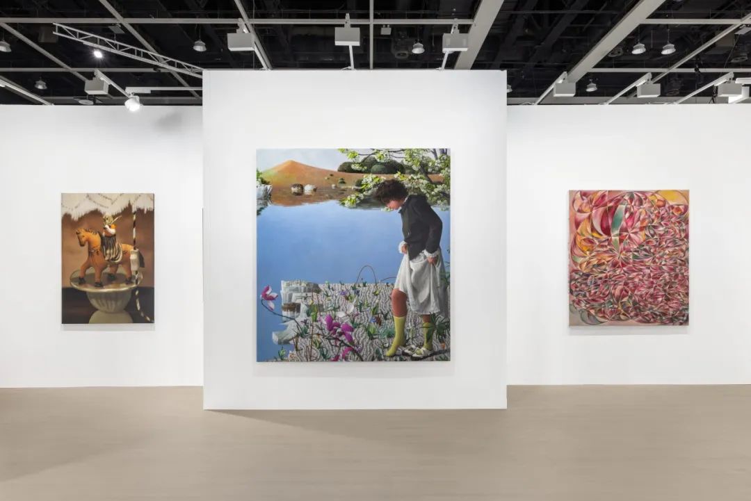 2026巴塞尔艺术展香港展会现场，蜂巢当代艺术中心