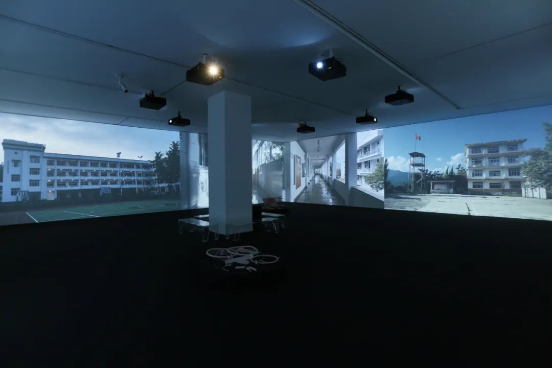 《一天》 《张培力：仅存的诗意》展览现场