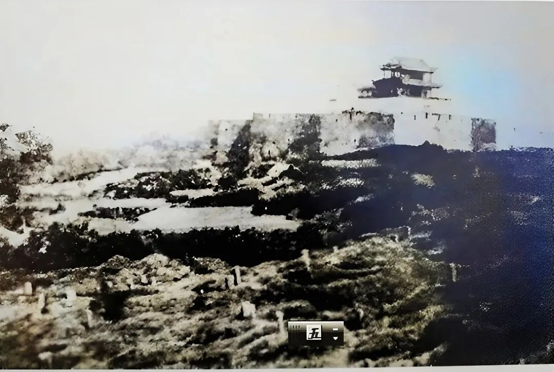 民囯时，窑岭上是荒郊野外，杨开慧烈士在此罹难