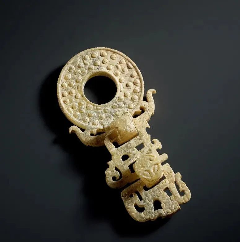 黄玉楚式多节螭龙三连饰