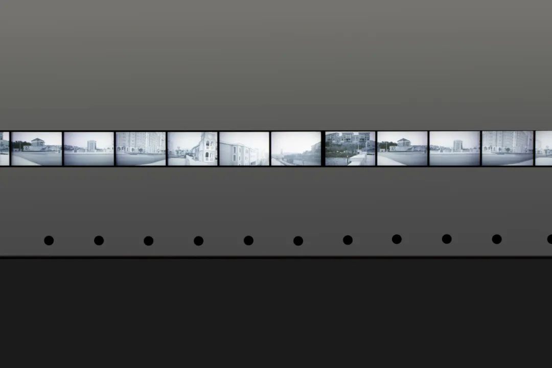 《被展开四次的黑白风景》 《张培力：仅存的诗意》展览现场