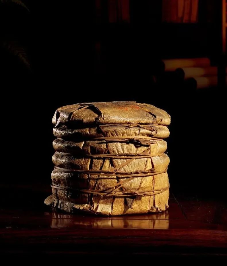 【重要私人珍藏】 1940年代龙马同庆圆茶