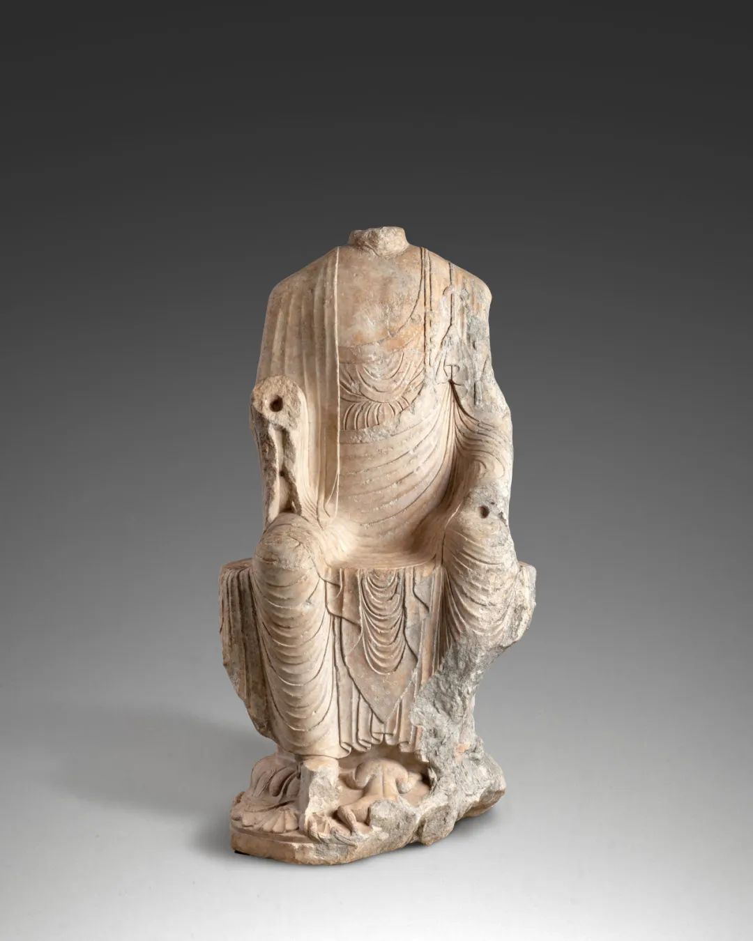 大理石弥勒倚坐像 隋/初唐 七世纪