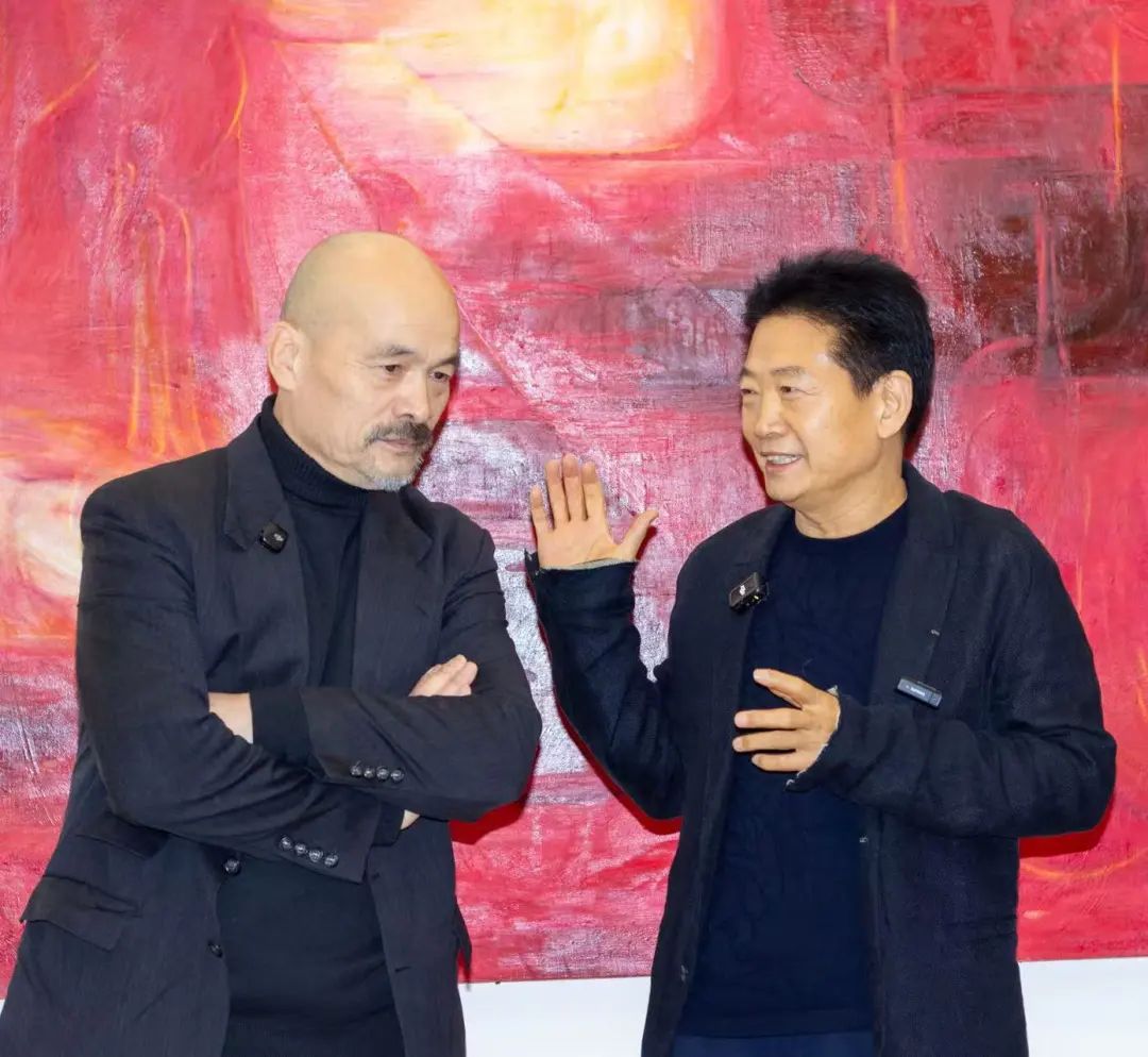 左起: 德籍华人艺术家、独立策展人任戎,艺术家张子康