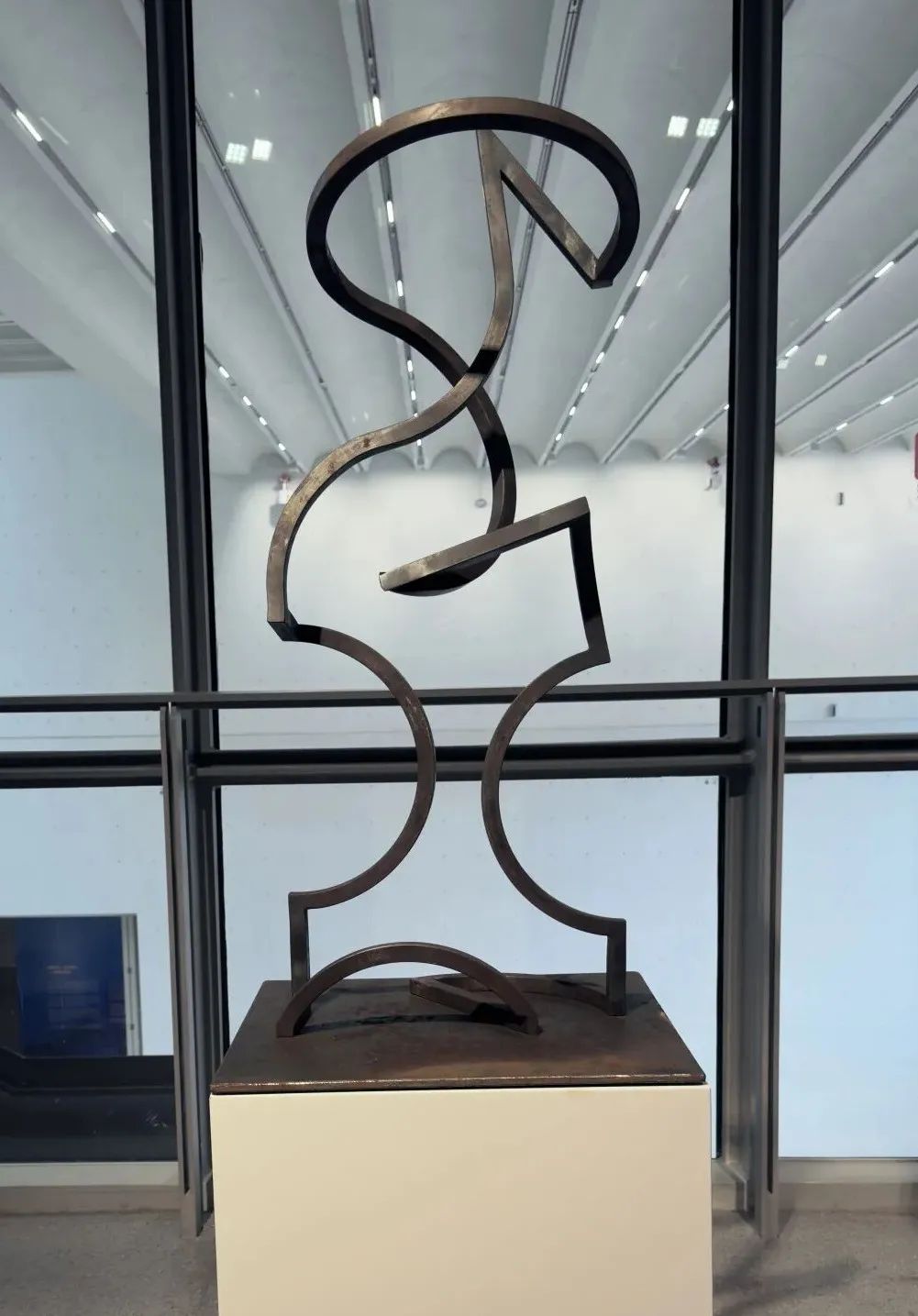 菲利飞罗普斯 系列 钢铁雕塑 高 70 cm 2025