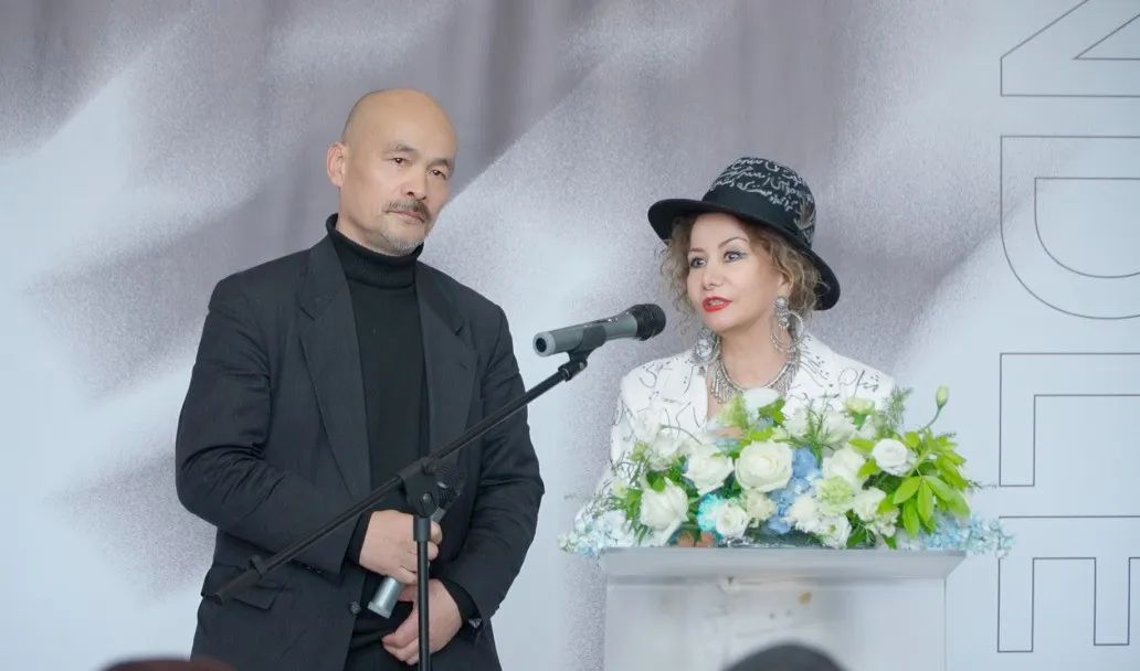 参展德国艺术家代表玛丽亚姆致辞