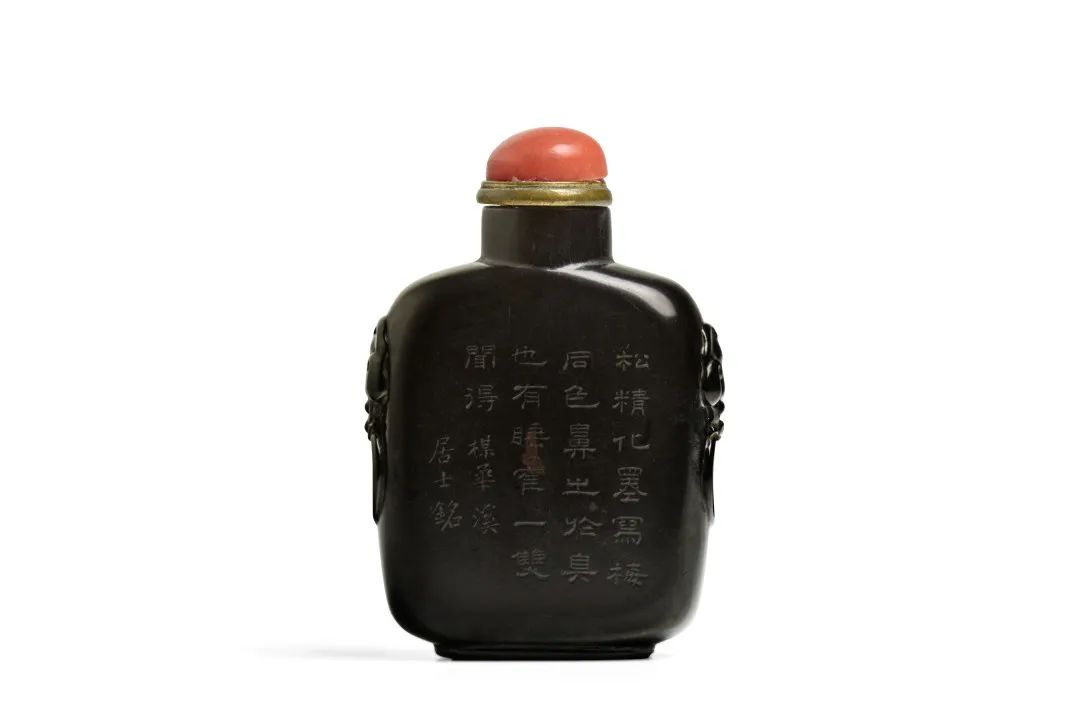 1775-1823 黑漆木或煤玉雕「高洁长寿」鼻烟壶一件