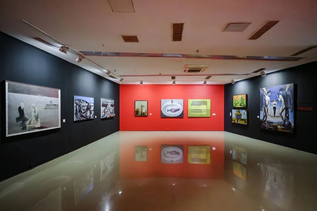 “现实，超现实——中国当代绘画大展”，策展人吕澎，2026年4月14日-6月1日，今日美术馆