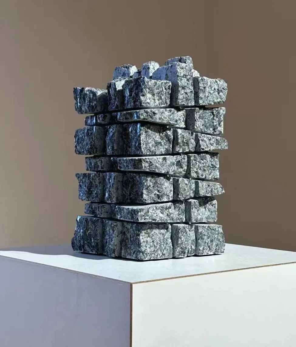 立方体 2024 大理石 27 x 16 x 16 cm