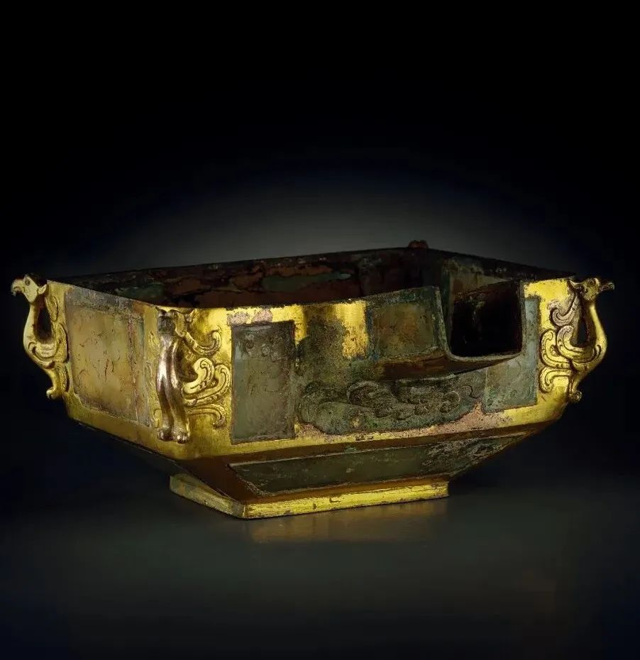 铜鎏金镶玉加彩凤纹匜