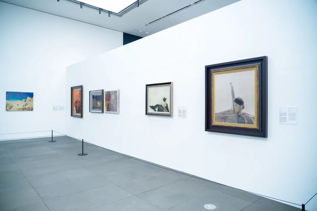 “现在就唱歌：何多苓艺术展”现场 艺术家和应空间当代艺术中心惠允